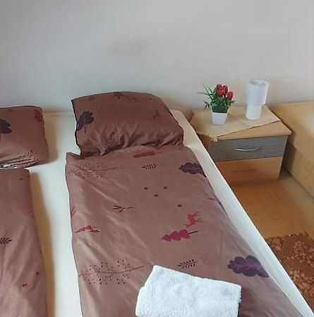 Visszavar-Lak Privat Berlemeny Badacsonytomaj Exterior foto