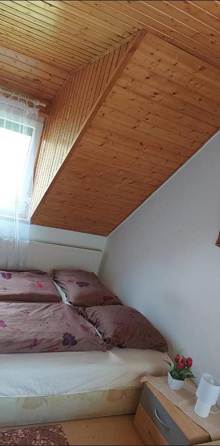Visszavar-Lak Privat Berlemeny Badacsonytomaj Exterior foto